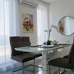 бийч вю - View Apartman Obzor